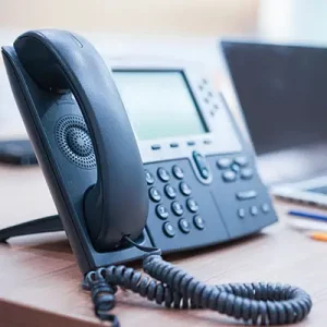 Ein Bild mit einem Telefon.